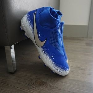 Nike Phantom VSN Vision Pro DF FG Soccer Cleats
